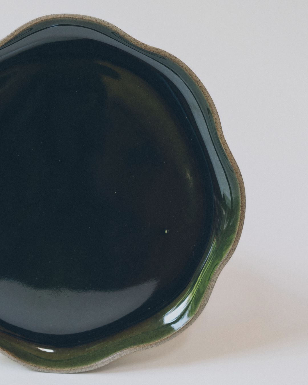 Handmade Ceramic Plate Flow - Deep Green - Image 3